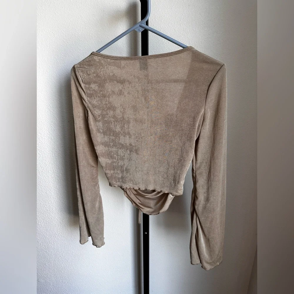 SHEIN size medium long sleeve blouse - Picture 4 of 4